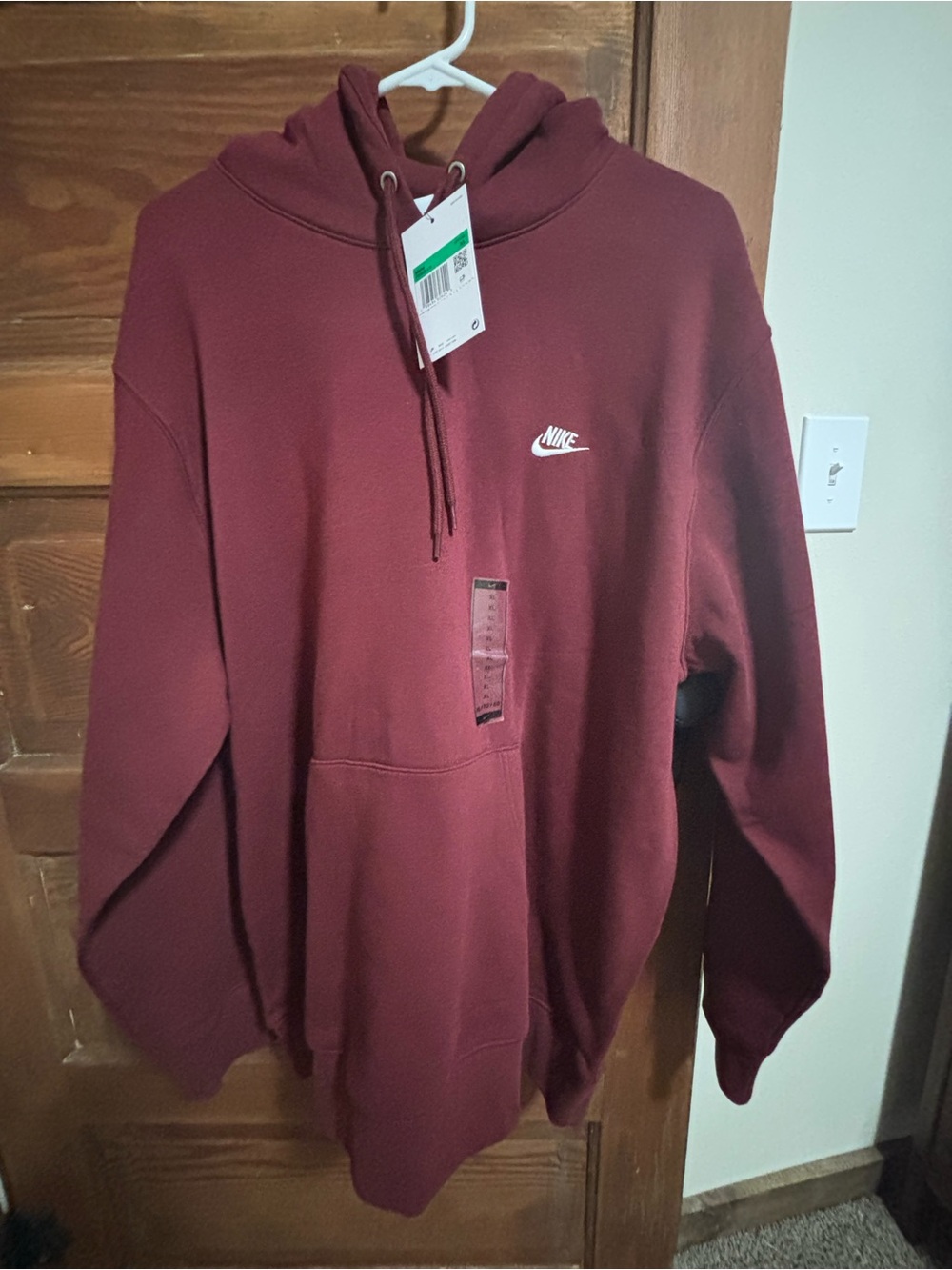 Maroon red men’s Nike sweat shirt